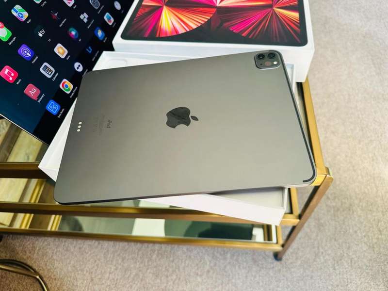 iPad Pro 11 Inch 3rd Gen M1 Processor(128GB) Wi-Fi Only