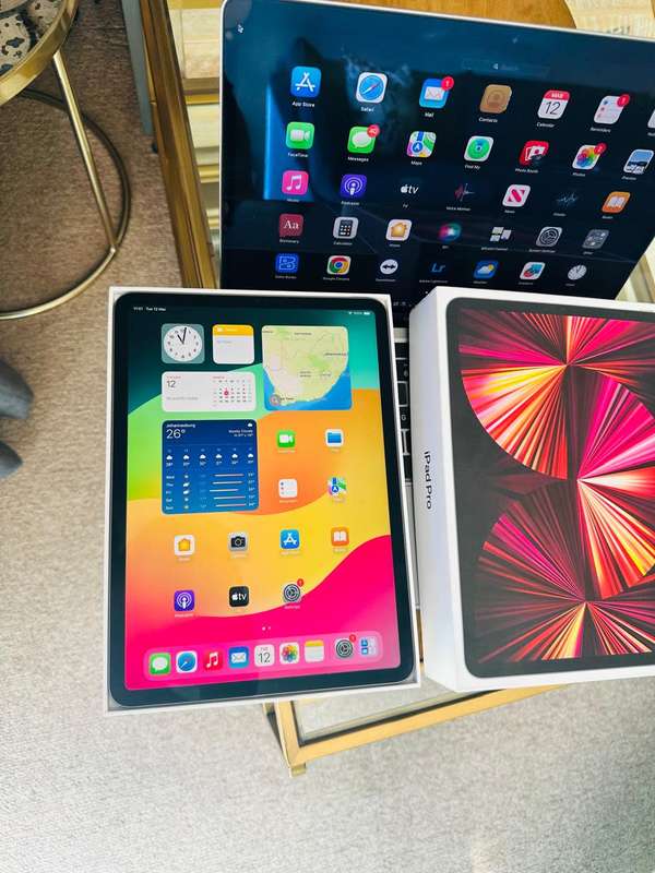 iPad Pro 11 Inch 3rd Gen M1 Processor(128GB) Wi-Fi Only