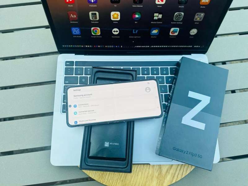 Samsung Galaxy Z Flip 3 Purple (256GB)*