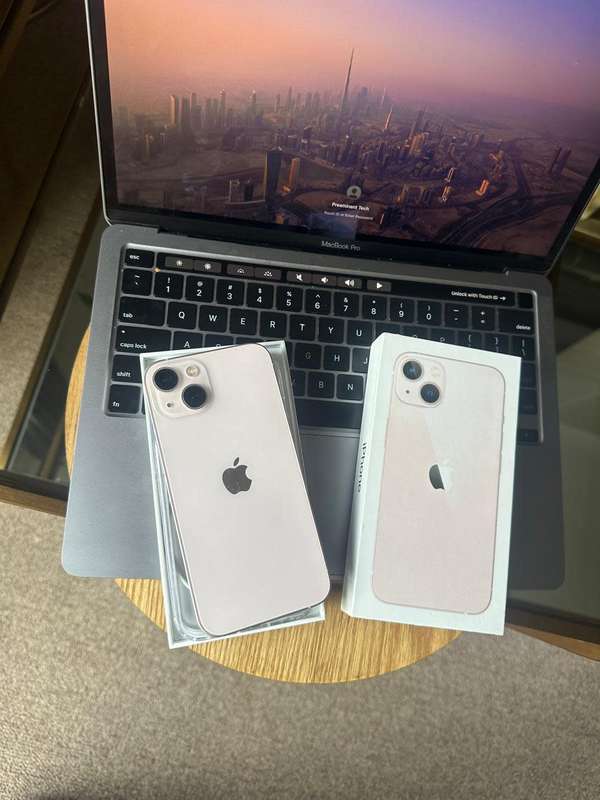 iPhone 13 , Pink (256GB)  Excellent Pre-owned  Condition + box, charger and Accessories