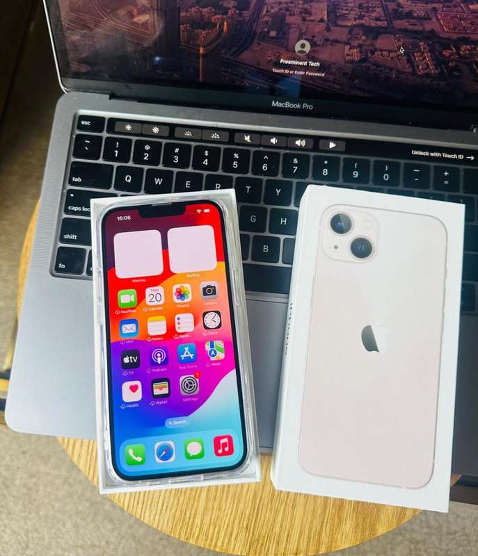 iPhone 13 , Pink (256GB)  Excellent Pre-owned  Condition + box, charger and Accessories