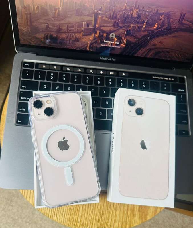 iPhone 13 , Pink (256GB)  Excellent Pre-owned  Condition + box, charger and Accessories