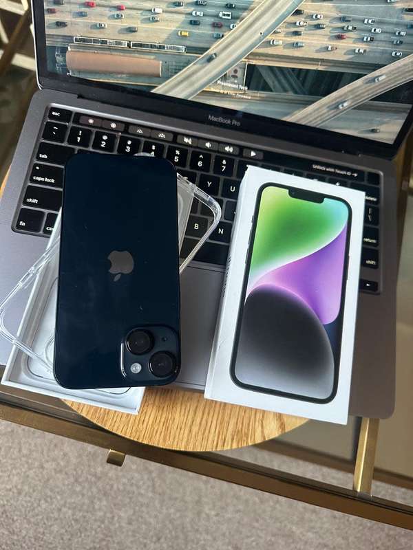 iPhone 14 , Midnight (128GB)  Excellent Condition + box, charger and Accessories
