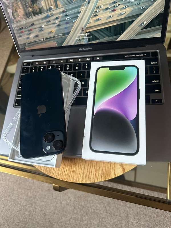 iPhone 14 , Midnight (128GB)  Excellent Condition + box, charger and Accessories
