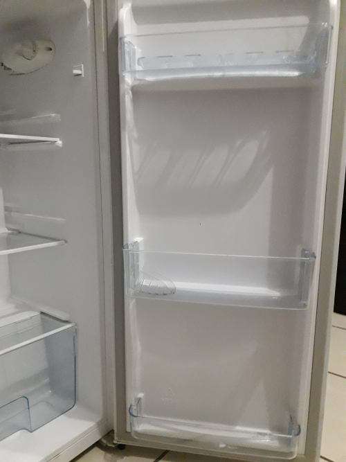 Hisense Top Mount Refrigerator H220TWH
