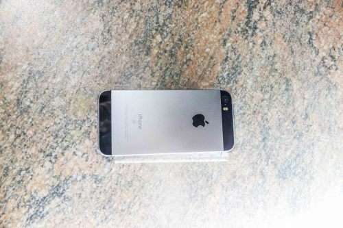 Apple iPhone SE Grey  32GB (Local Stock)