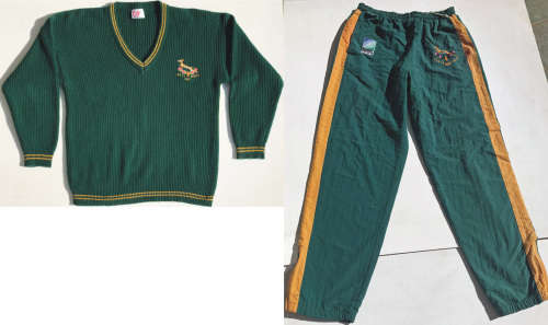 Long Sweater & training pants with the emblem of South Africa 1995 Rugby World Cup.