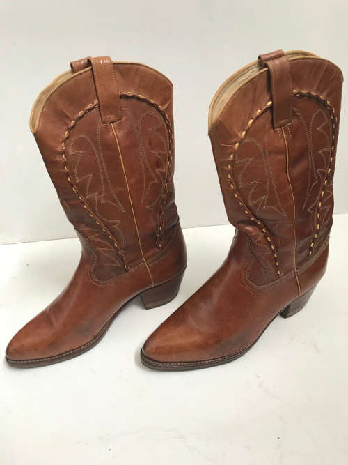 Vintage Western Cowboy Boots leather made in Brazil. Size 43