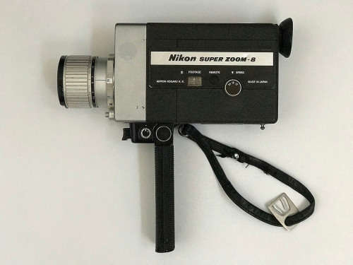 VINTAGE CAMERA NIKON SUPER ZOOM - 8