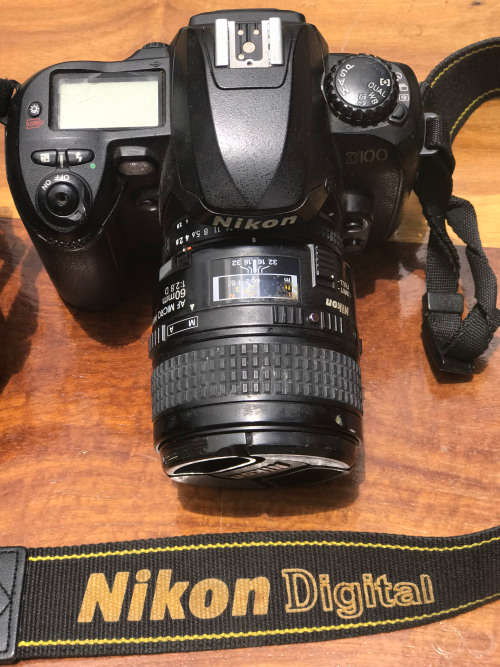 Nikon Digital Camera  D100 #2155956 AF Micro Nikkor 60 mm 1:2.8D (A-2)