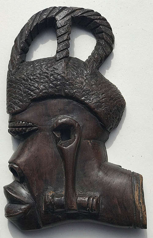 #09 African Art  Face from side, wood carvings