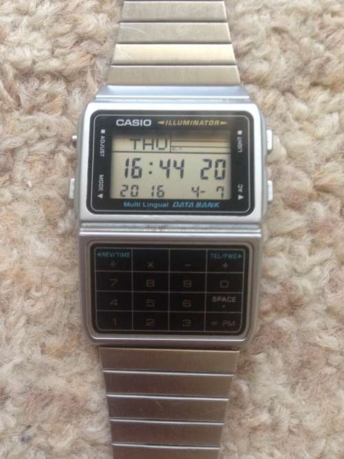 Casio original Retro Digital Watch w/ Data & Calculator
