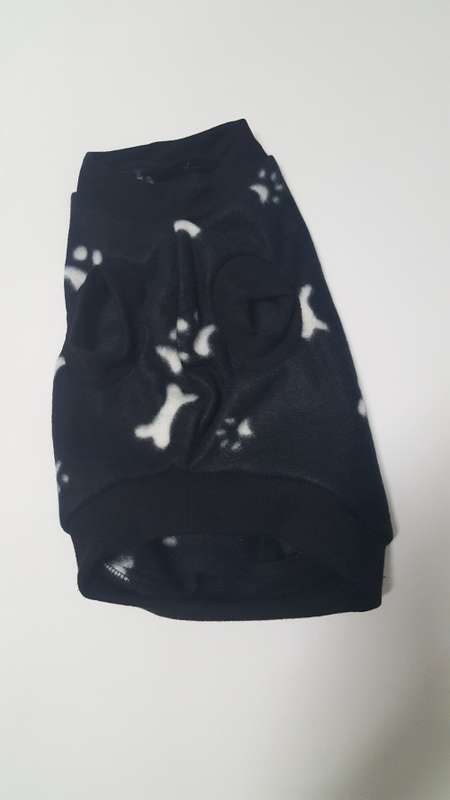 fleece dog jersey black paw/bone print x-large