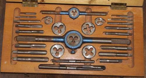 BSW Taps and Dies Set