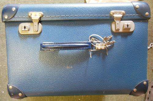 Blue Vintage Hatcase