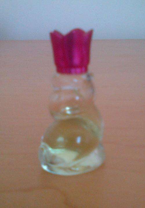 Nina Ricci Les Belles De Ricci mini perfume bottle