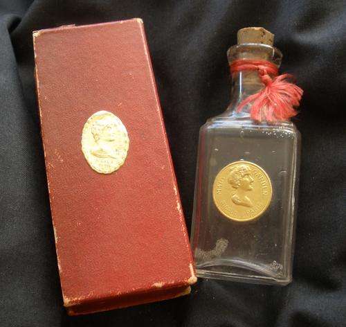 Rare vintage Mary Garden Rigaud perfume bottle with box
