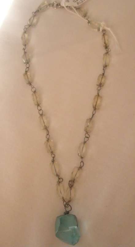 SALE! Vintage blue and clear stone/crystal neckace
