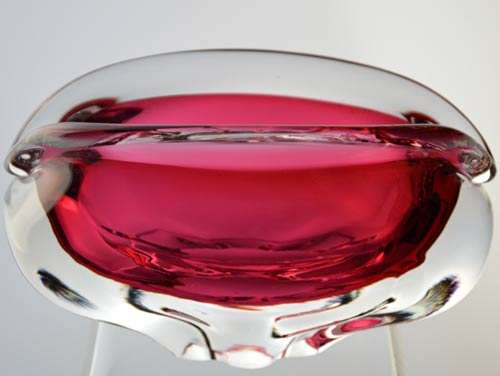 * MAGNIFICENT CRANBERRY/RED-PINK CZECH ART GLASS CHRIBSKA BOWL DESIGNED BY PROF JOSEF HOSPODKA