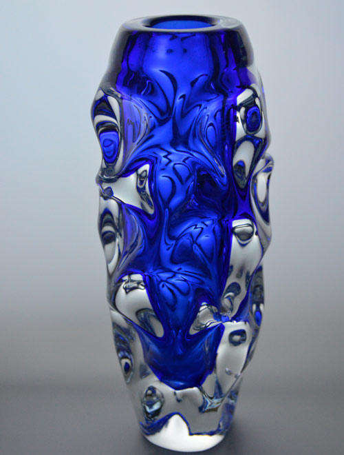 * HALLMARK DESIGN: HEAVY SKRDLOVICE BRIGHT BLUE & TRANSPARENT VASE, DESIGNED BY JAN BERANEK IN 1959