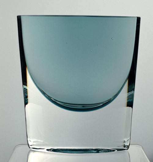 *A MOST ELEGANT MURANO VASE OF ICE BLUE & TRANSPARENT GLASS - MID 20TH CENTURY ART GLASS AT ITS BEST