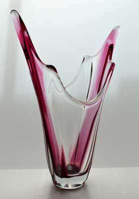 * MAGNIFICENT & RARE 'STAGHORN' CZECH ART GLASS VASE, PROBABLY DESIGNED FOR SKRDLOVICE IN THE 1980s