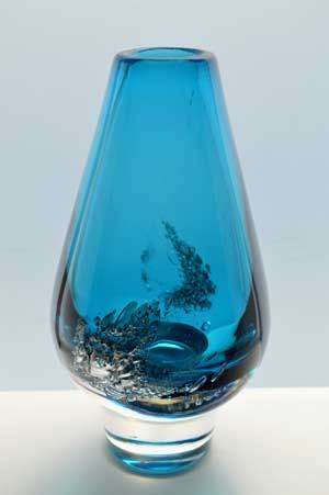 LARGE COBALT BLUE WITH AIR BUBBLES : A 70s BEAUTY DESIGNED BY HEINRICH LOFFELHART FOR SCHOTT ZWIESEL