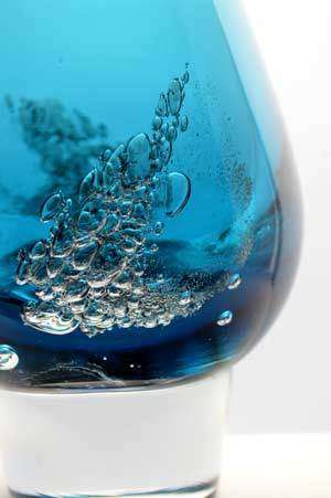 LARGE COBALT BLUE WITH AIR BUBBLES : A 70s BEAUTY DESIGNED BY HEINRICH LOFFELHART FOR SCHOTT ZWIESEL