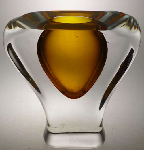 CHUNKY DAZZLINGLY BEAUTIFUL MODERN CZECH ART GLASS ARCHITECTURAL OBJECT, DESIGNED BY ALES VALNER