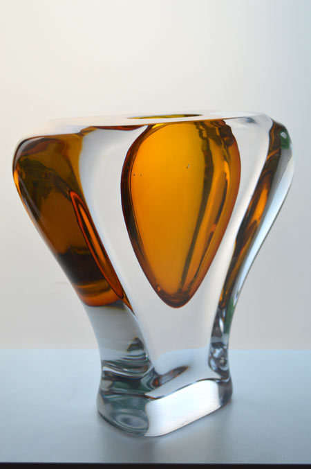 CHUNKY DAZZLINGLY BEAUTIFUL MODERN CZECH ART GLASS ARCHITECTURAL OBJECT, DESIGNED BY ALES VALNER