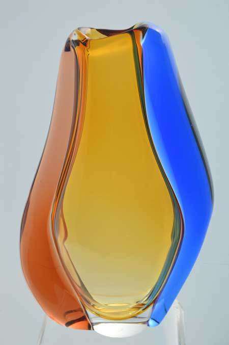 FAMOUS & MAGNIFICENT ICON OF CZECH ART GLASS, ELEGANT VASE DESIGNED BY HANA MACHOVSKA FOR MSTISOV