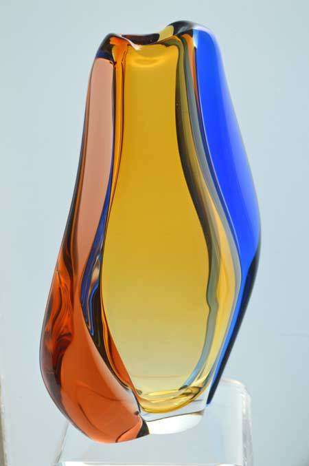 FAMOUS & MAGNIFICENT ICON OF CZECH ART GLASS, ELEGANT VASE DESIGNED BY HANA MACHOVSKA FOR MSTISOV
