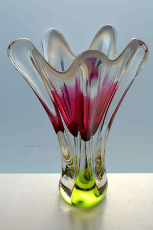 LARGE PINK AND GREEN CZECH ART GLASS CHRIBSKA SCULPTURE DESIGNED BY PROF JOSEF HOSPODKA IN THE 1970s