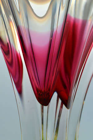 LARGE PINK AND GREEN CZECH ART GLASS CHRIBSKA SCULPTURE DESIGNED BY PROF JOSEF HOSPODKA IN THE 1970s