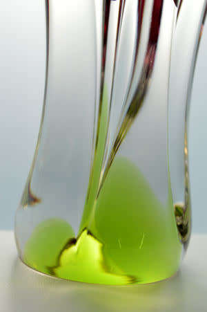 LARGE PINK AND GREEN CZECH ART GLASS CHRIBSKA SCULPTURE DESIGNED BY PROF JOSEF HOSPODKA IN THE 1970s