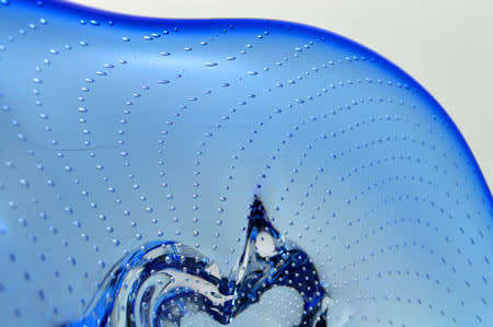 BLUE CZECH ART GLASS CHRIBSKA BOWL WITH BUBBLES DESIGNED BY PROF JOSEF HOSPODKA (ATTR) IN THE 1970s