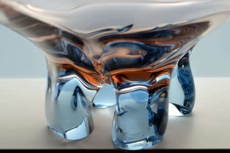 A MAGNIFICENT, MOST ELEGANT 1955 CZECH ART GLASS BOWL DESIGNED BY FRANTISEK ZEMEK FOR SKRDLOVICE