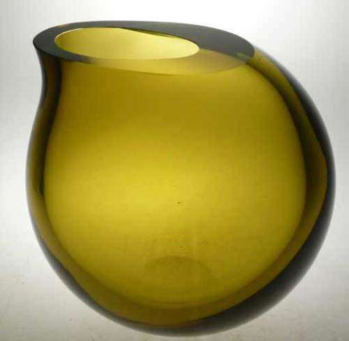 MAGNIFICENT RARE CZECH ART GLASS BOWL/VASE DESIGNED BY ALES VALNER: A UNIQUE COLLECTOR`S ITEM