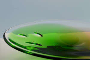 XX-LARGE! A MAGNIFICENT GREEN, AMBER & CLEAR CZECH ART GLASS BOWL, DESIGNED BY LADISLAV PALECEK
