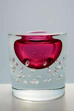 MAGNIFICENT CZECH ART GLASS VASE, DESIGNED FOR SKRDLOVICE GLASSWORKS (1974) BY PROF JAROSLAV SVOBODA