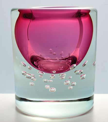 MAGNIFICENT CZECH ART GLASS VASE, DESIGNED FOR SKRDLOVICE GLASSWORKS (1974) BY PROF JAROSLAV SVOBODA