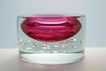 MAGNIFICENT CZECH ART GLASS BOWL, DESIGNED FOR SKRDLOVICE GLASSWORKS (1974) BY PROF JAROSLAV SVOBODA