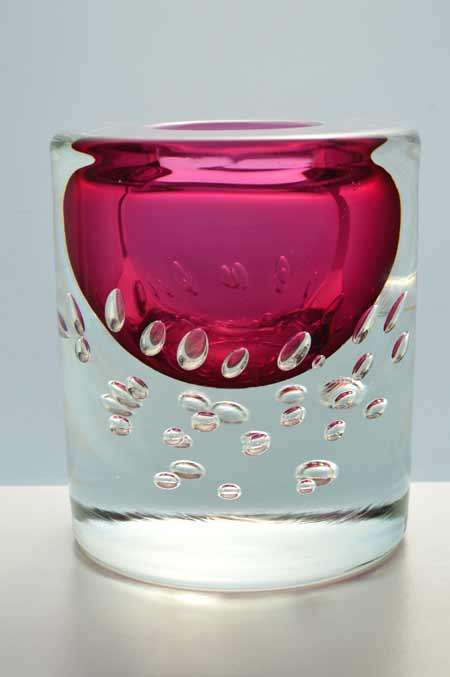 MAGNIFICENT CZECH ART GLASS VASE, DESIGNED FOR SKRDLOVICE GLASSWORKS (1974) BY PROF JAROSLAV SVOBODA
