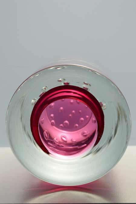 MAGNIFICENT CZECH ART GLASS VASE, DESIGNED FOR SKRDLOVICE GLASSWORKS (1974) BY PROF JAROSLAV SVOBODA