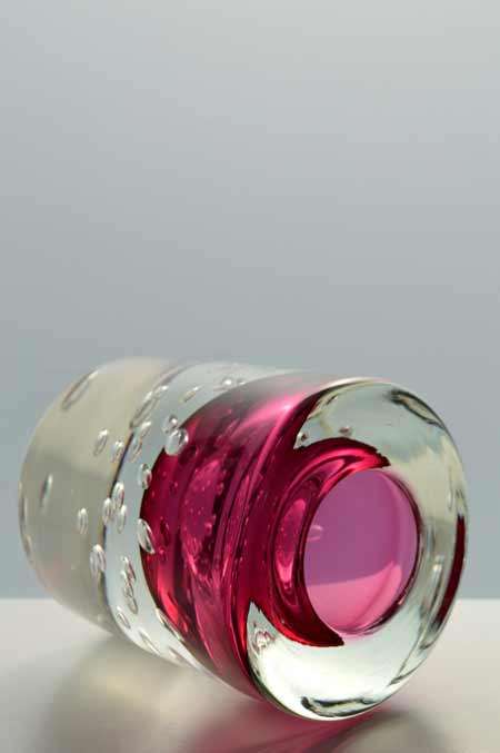 MAGNIFICENT CZECH ART GLASS VASE, DESIGNED FOR SKRDLOVICE GLASSWORKS (1974) BY PROF JAROSLAV SVOBODA
