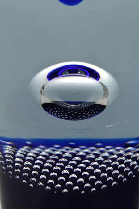 A LARGE CZECH 21ST CENTURY DAZZLING COBALT BLUE ART GLASS VASE WITH FINE CONTROLLED BUBBLES