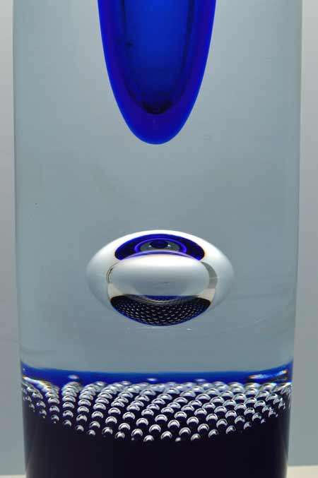 A LARGE CZECH 21ST CENTURY DAZZLING COBALT BLUE ART GLASS VASE WITH FINE CONTROLLED BUBBLES