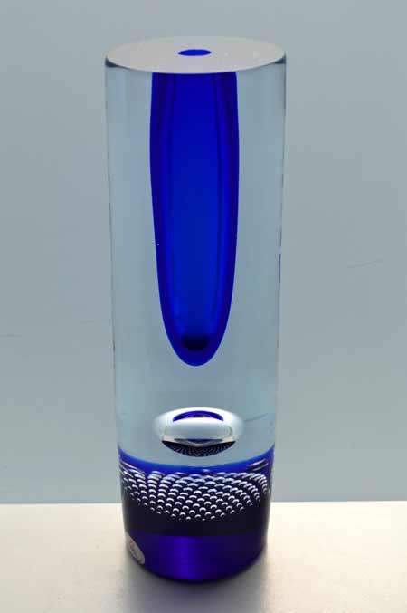 A LARGE CZECH 21ST CENTURY DAZZLING COBALT BLUE ART GLASS VASE WITH FINE CONTROLLED BUBBLES