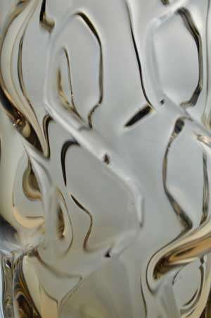 A NOVI BOR CZECH ART GLASS SCULPTURAL VASE, DESIGNED BY PAVEL HLAVA IN 1968