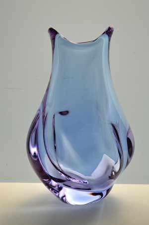 * MAGNIFICENT ZBS CZECH ART GLASS VASE, DESIGNED BY PROF MILOSLAV KLINGER (1922-1999)